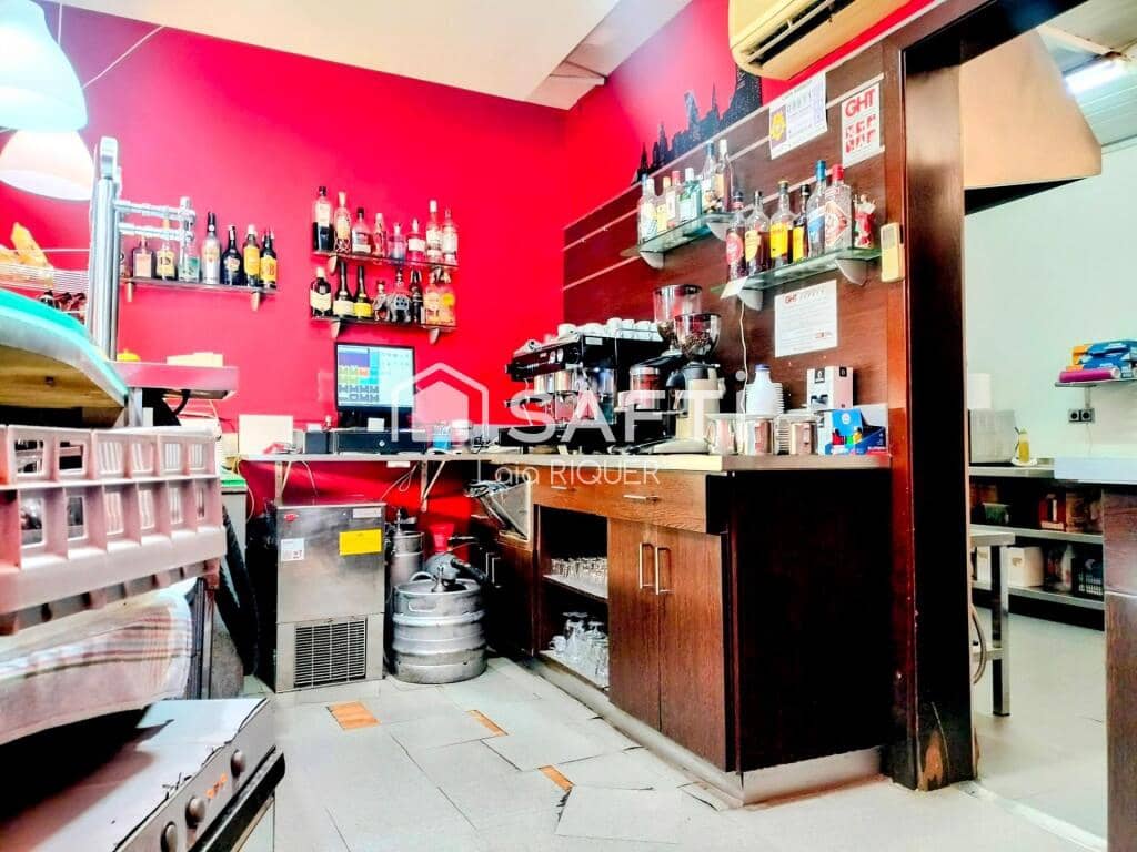 Commercial for sale in Badalona - € 60,000 (Ref: 9173802)