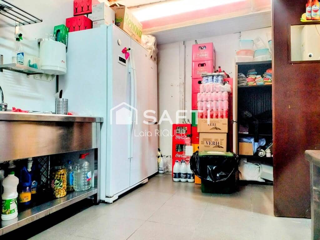 Commercial for sale in Badalona - € 60,000 (Ref: 9173802)