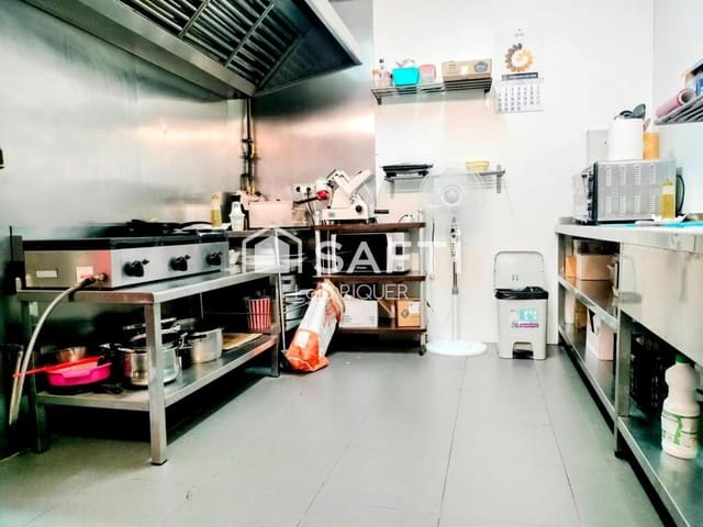 Commercial for sale in Badalona - € 60,000 (Ref: 9173802)