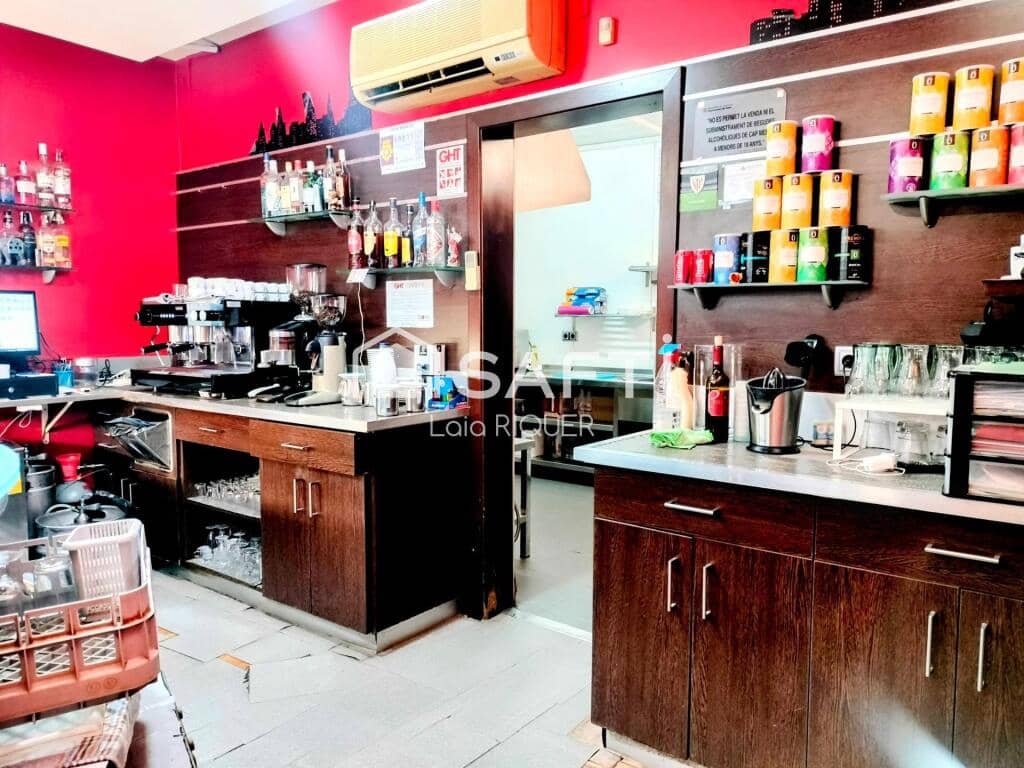 Commercial for sale in Badalona - € 60,000 (Ref: 9173802)