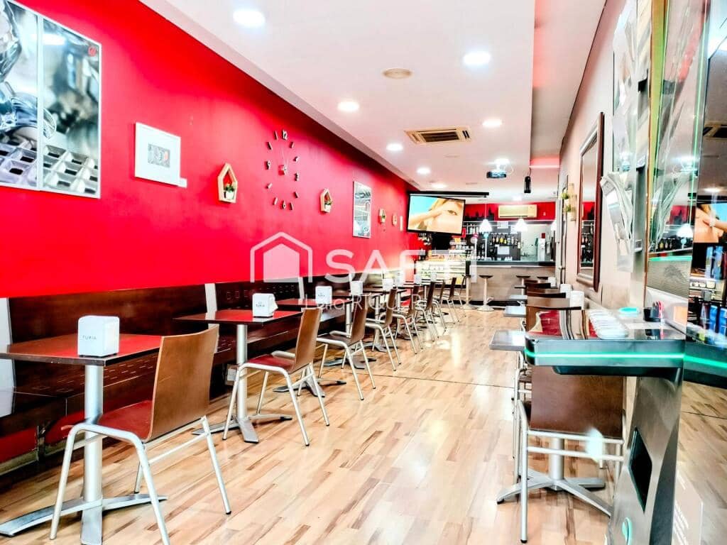 Commercial for sale in Badalona - € 60,000 (Ref: 9173802)