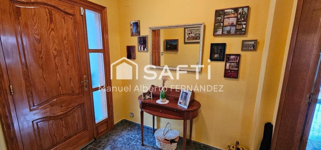 4 soverom Villa til salgs i Lloret de Mar med svømmebasseng garasje - € 499 000 (Ref: 9173813)