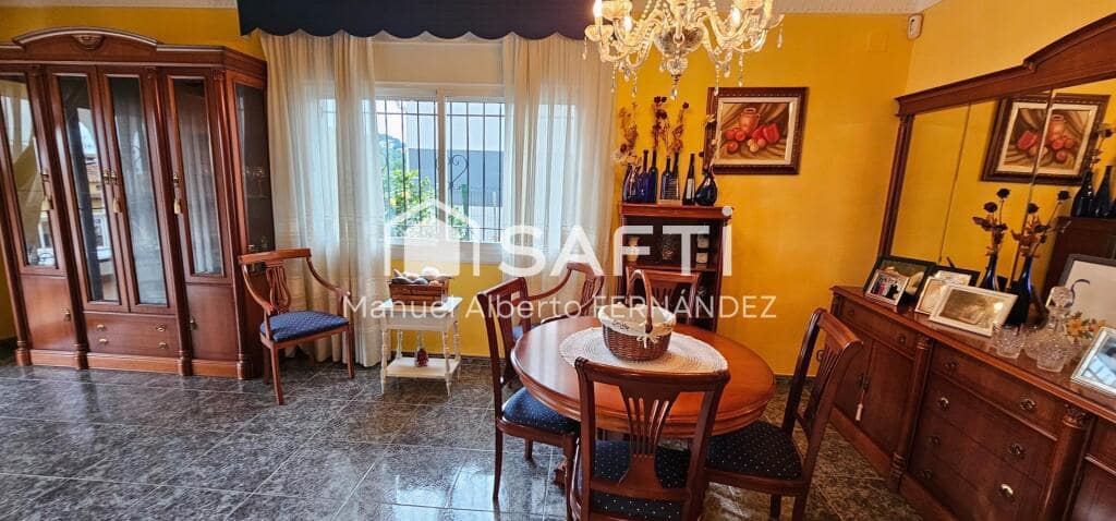 4 soverom Villa til salgs i Lloret de Mar med svømmebasseng garasje - € 499 000 (Ref: 9173813)