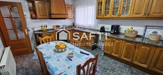 4 soverom Villa til salgs i Santa Clotilde, Lloret de Mar med svømmebasseng garasje - € 499 000 (Ref: 9173813)