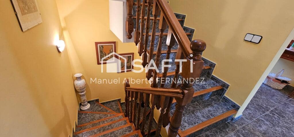 4 soverom Villa til salgs i Lloret de Mar med svømmebasseng garasje - € 499 000 (Ref: 9173813)