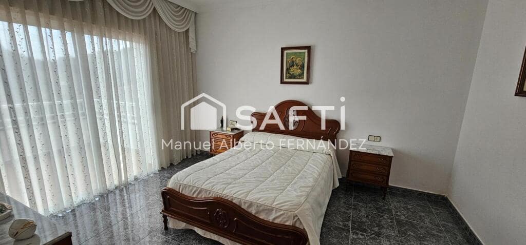 4 soverom Villa til salgs i Lloret de Mar med svømmebasseng garasje - € 499 000 (Ref: 9173813)