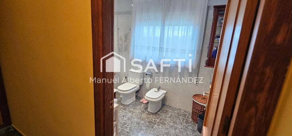 4 soverom Villa til salgs i Lloret de Mar med svømmebasseng garasje - € 499 000 (Ref: 9173813)