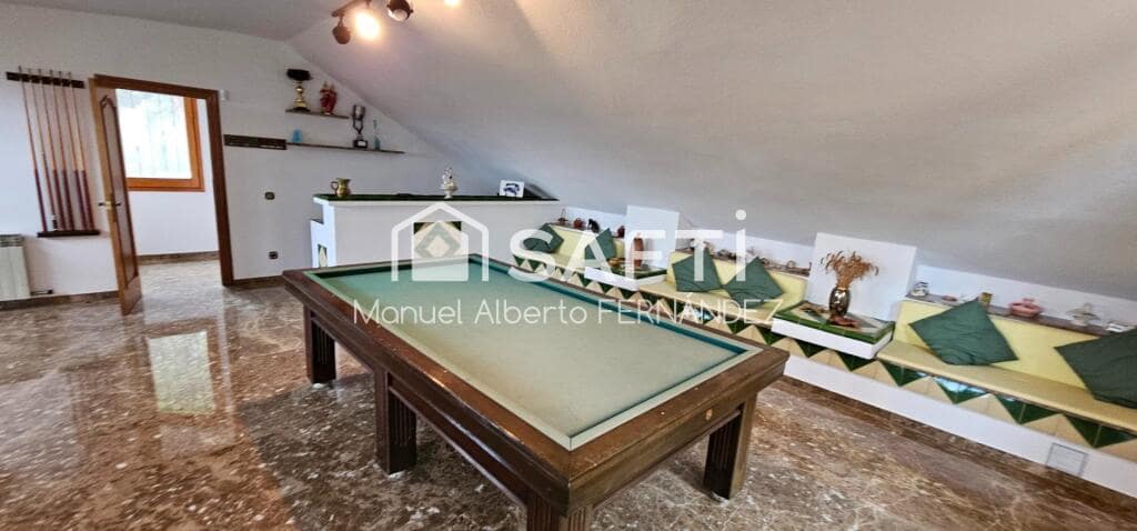 9 soveværelse Finca/Landehus til salg i Sant Feliu de Buixalleu med swimmingpool garage - € 1.250.000 (Ref: 9173815)