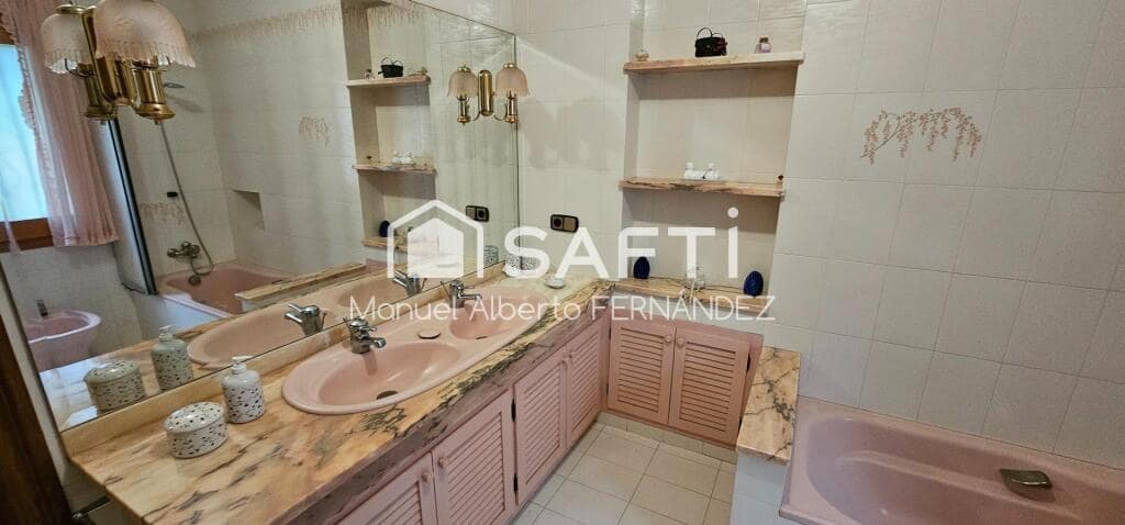 9 soveværelse Finca/Landehus til salg i Sant Feliu de Buixalleu med swimmingpool garage - € 1.250.000 (Ref: 9173815)