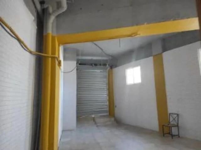 Commercieel te koop in L'Hospitalet de Llobregat - € 170.000 (Ref: 9173826)