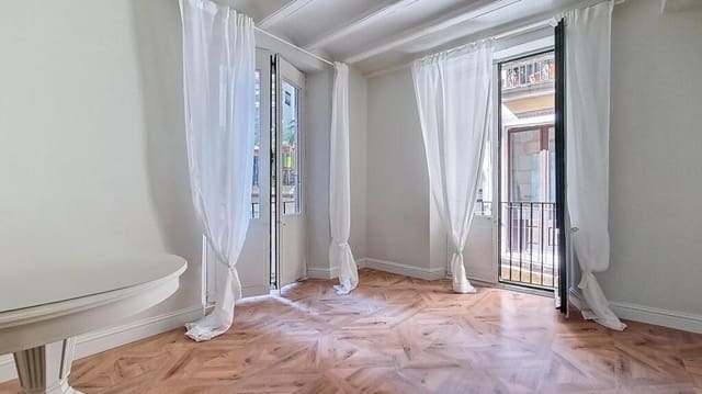 1 bedroom Apartment for sale in El Barri Gòtic, Barcelona city - € 275,000 (Ref: 9173828)