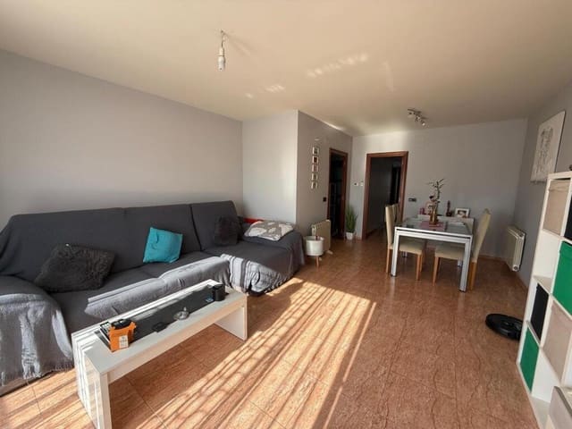 3 bedroom Apartment for sale in Pineda de Mar - € 230,000 (Ref: 9173830)