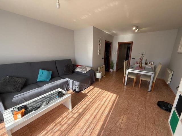 3 bedroom Apartment for sale in Pineda de Mar - € 230,000 (Ref: 9173830)