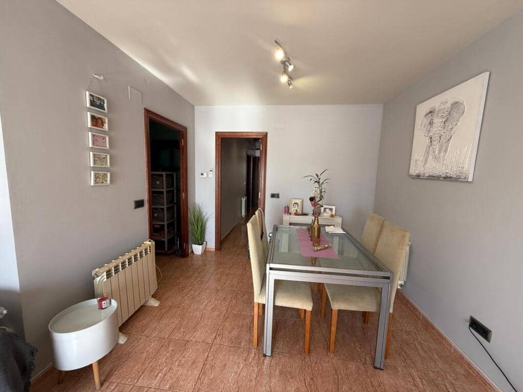 3 bedroom Apartment for sale in Pineda de Mar - € 230,000 (Ref: 9173830)