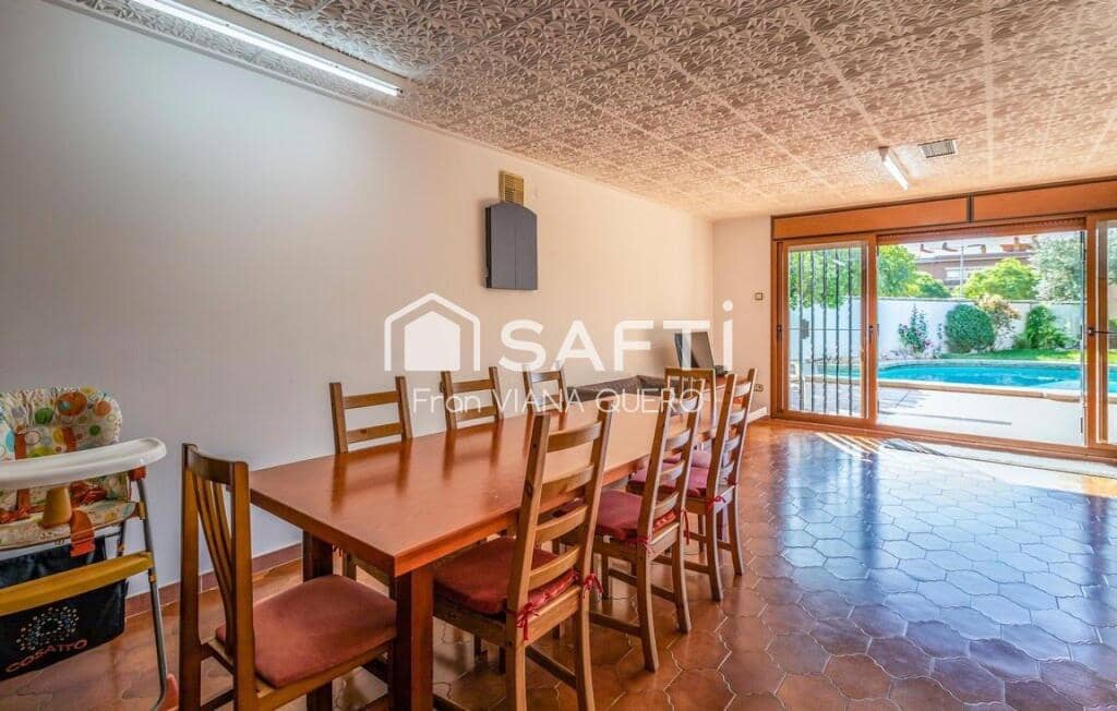 5 bedroom Villa for sale in Pineda de Mar with pool garage - € 759,000 (Ref: 9173832)