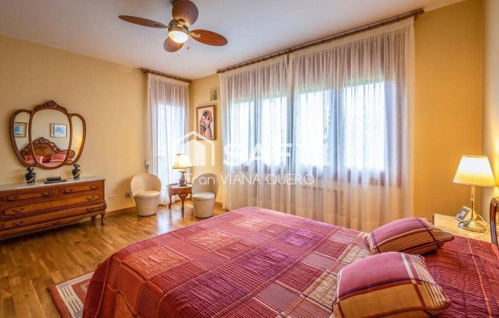 5 bedroom Villa for sale in Pineda de Mar with pool garage - € 759,000 (Ref: 9173832)