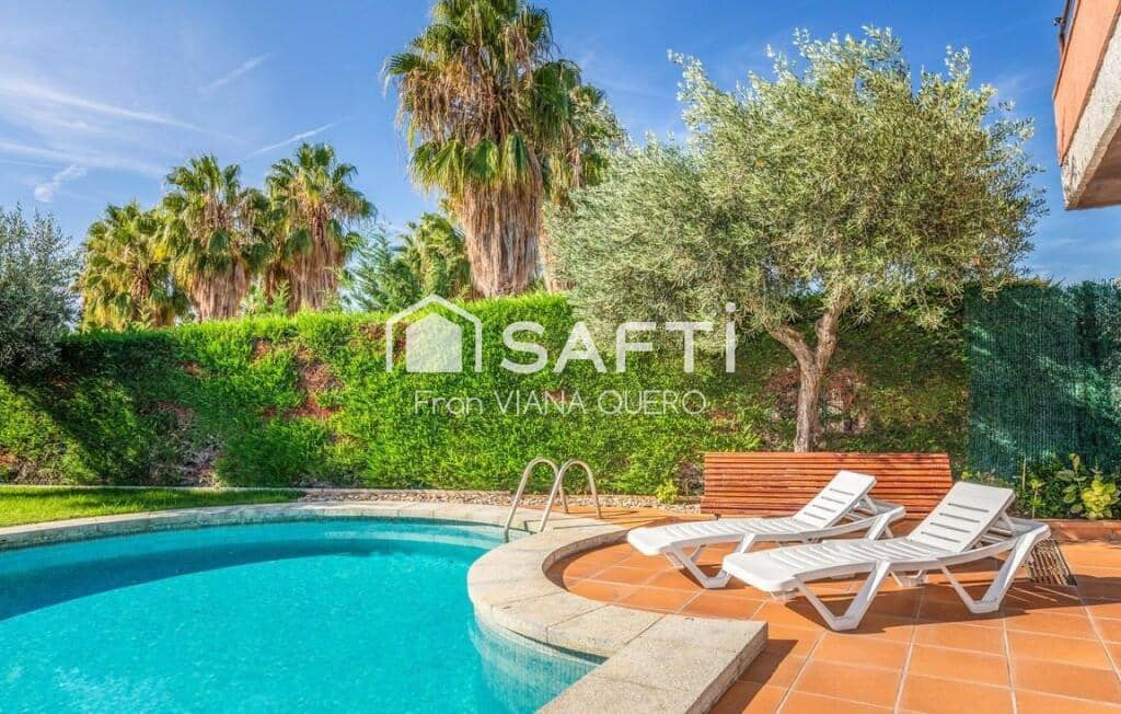 5 bedroom Villa for sale in Pineda de Mar with pool garage - € 759,000 (Ref: 9173832)