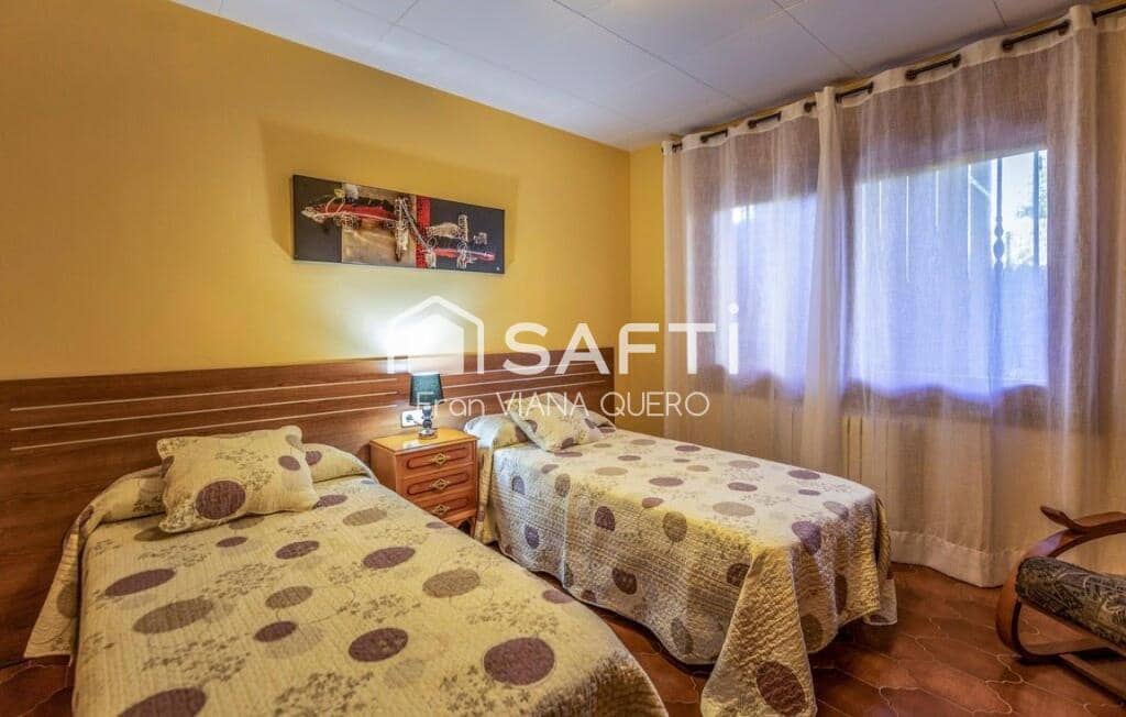 5 bedroom Villa for sale in Pineda de Mar with pool garage - € 759,000 (Ref: 9173832)