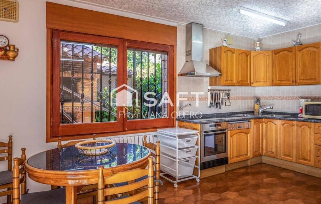 5 bedroom Villa for sale in Pineda de Mar with pool garage - € 759,000 (Ref: 9173832)