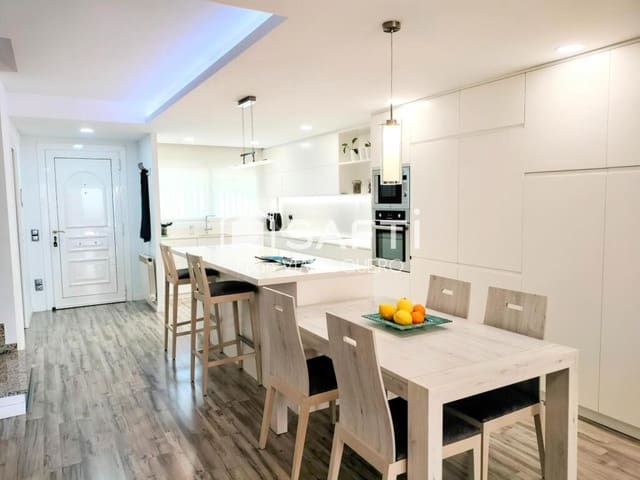 5 bedroom Villa for sale in Pineda de Mar with garage - € 419,000 (Ref: 9173834)