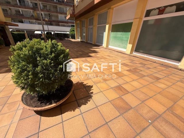 3 soveværelse Lejlighed til salg i Fenals, Lloret de Mar med swimmingpool - € 179.000 (Ref: 9173837)