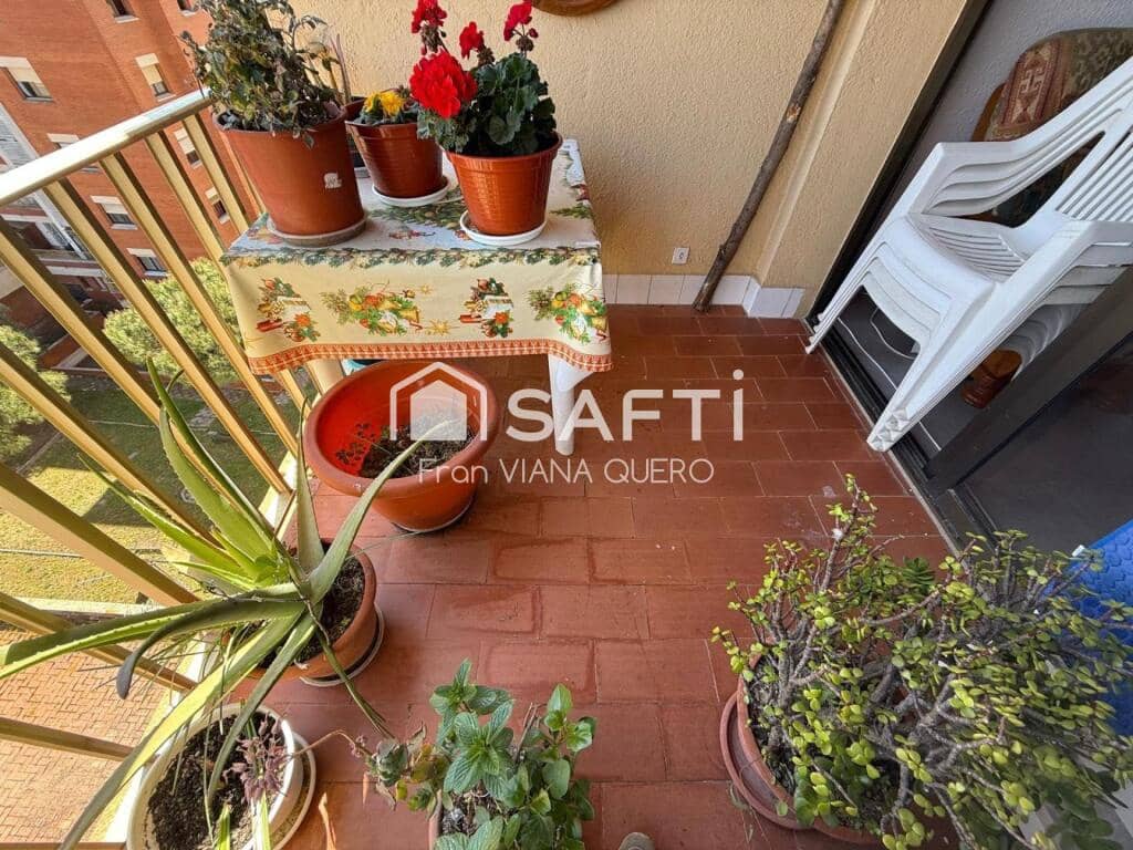 3 soverom Leilighet til salgs i Lloret de Mar med svømmebasseng - € 179 000 (Ref: 9173837)
