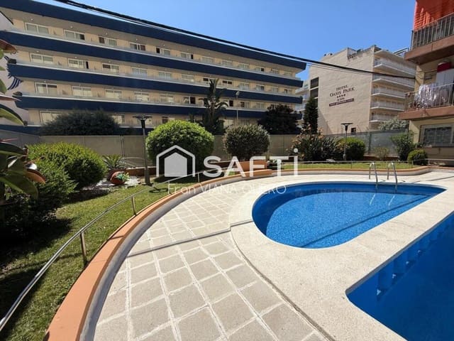 3 soveværelse Lejlighed til salg i Fenals, Lloret de Mar med swimmingpool - € 179.000 (Ref: 9173837)
