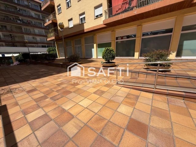 3 soveværelse Lejlighed til salg i Fenals, Lloret de Mar med swimmingpool - € 179.000 (Ref: 9173837)