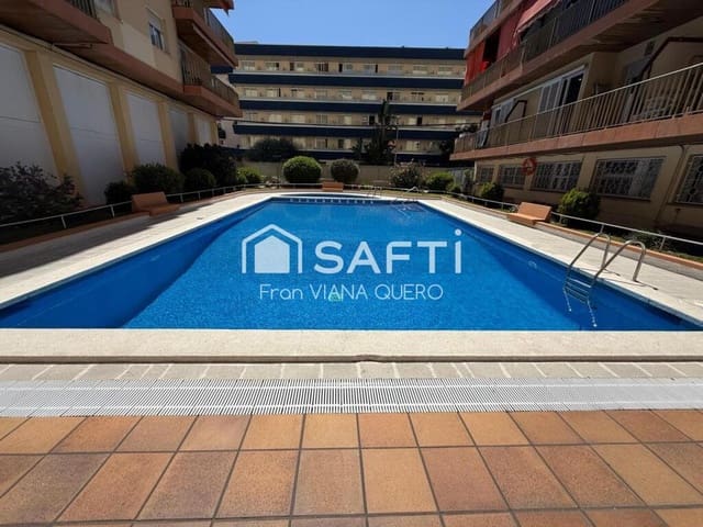 3 soveværelse Lejlighed til salg i Fenals, Lloret de Mar med swimmingpool - € 179.000 (Ref: 9173837)