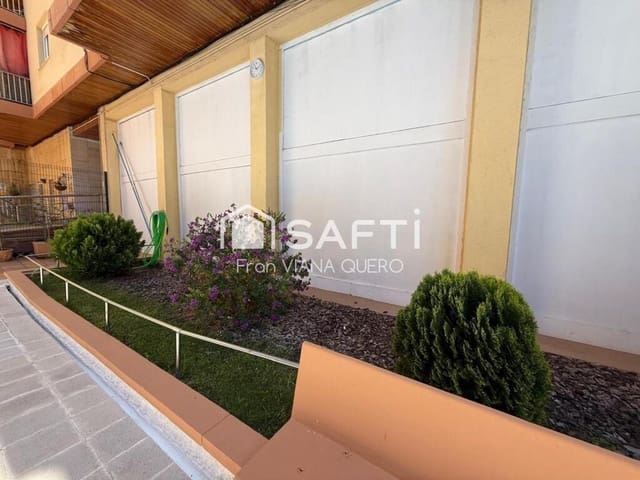 3 soveværelse Lejlighed til salg i Fenals, Lloret de Mar med swimmingpool - € 179.000 (Ref: 9173837)