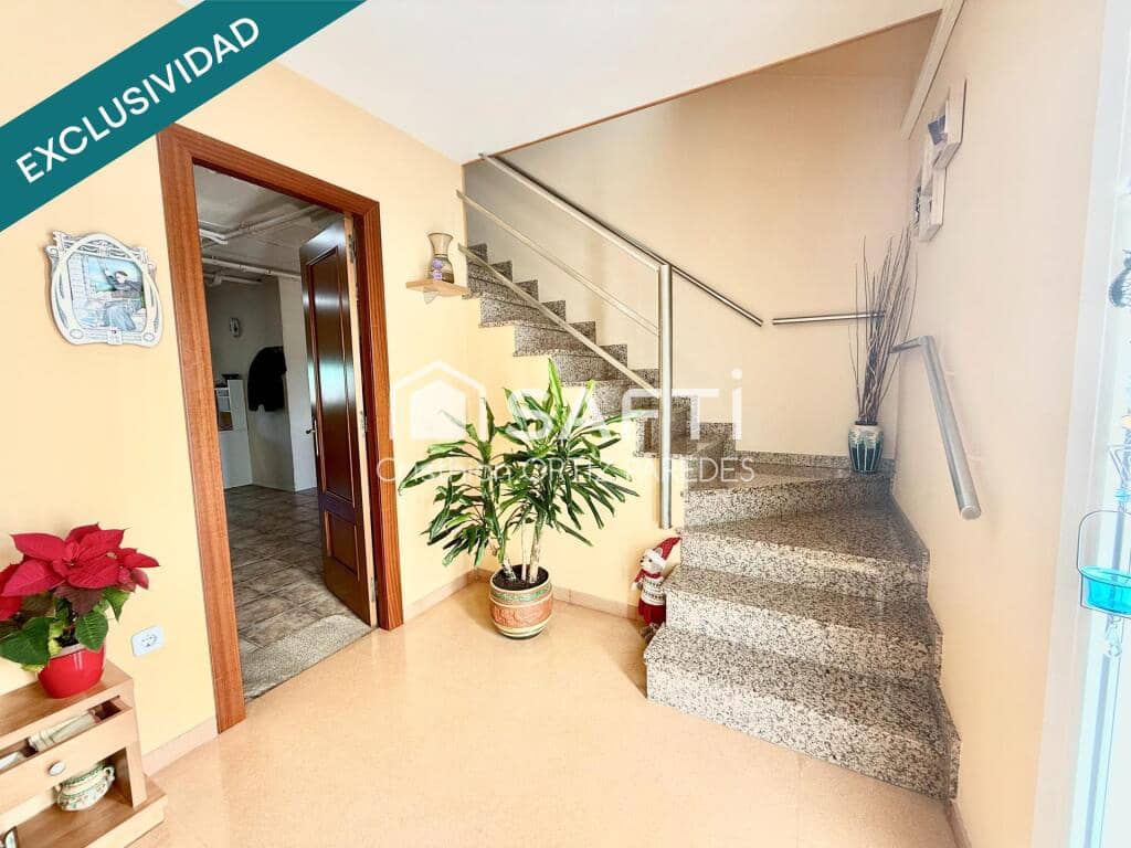 4 bedroom Villa for sale in Caldes de Malavella with pool garage - € 420,000 (Ref: 9173855)