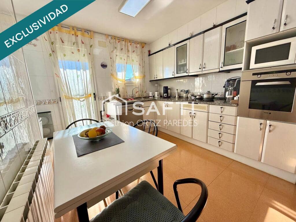 4 bedroom Villa for sale in Caldes de Malavella with pool garage - € 420,000 (Ref: 9173855)