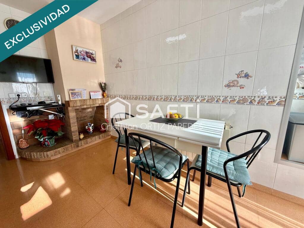 4 bedroom Villa for sale in Caldes de Malavella with pool garage - € 420,000 (Ref: 9173855)