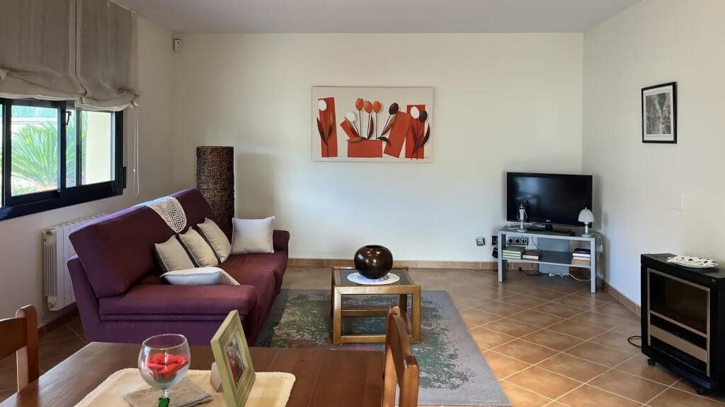 3 bedroom Villa for sale in Riudarenes with garage - € 239,000 (Ref: 9173857)