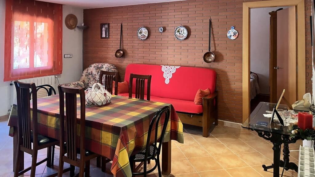 3 bedroom Villa for sale in Riudarenes with garage - € 239,000 (Ref: 9173857)