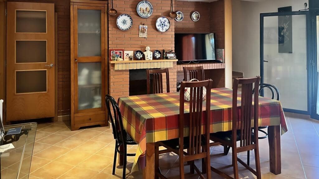 3 bedroom Villa for sale in Riudarenes with garage - € 239,000 (Ref: 9173857)