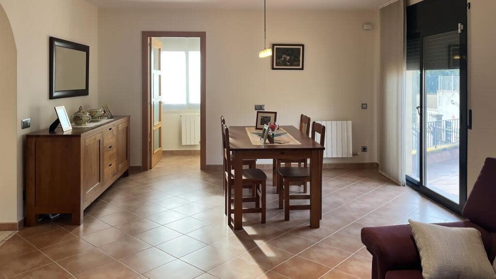 3 bedroom Villa for sale in Riudarenes with garage - € 239,000 (Ref: 9173857)