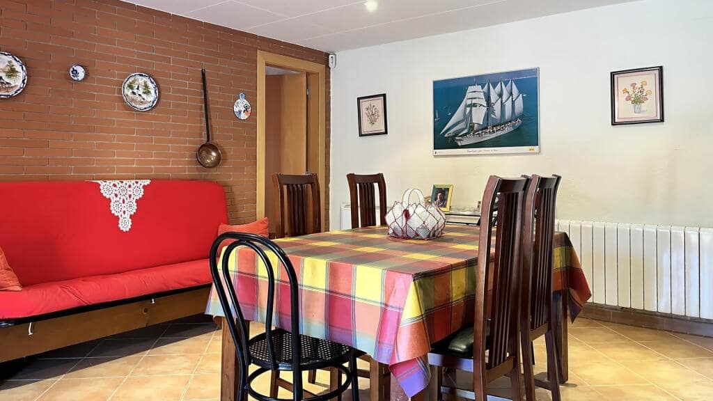 3 bedroom Villa for sale in Riudarenes with garage - € 239,000 (Ref: 9173857)