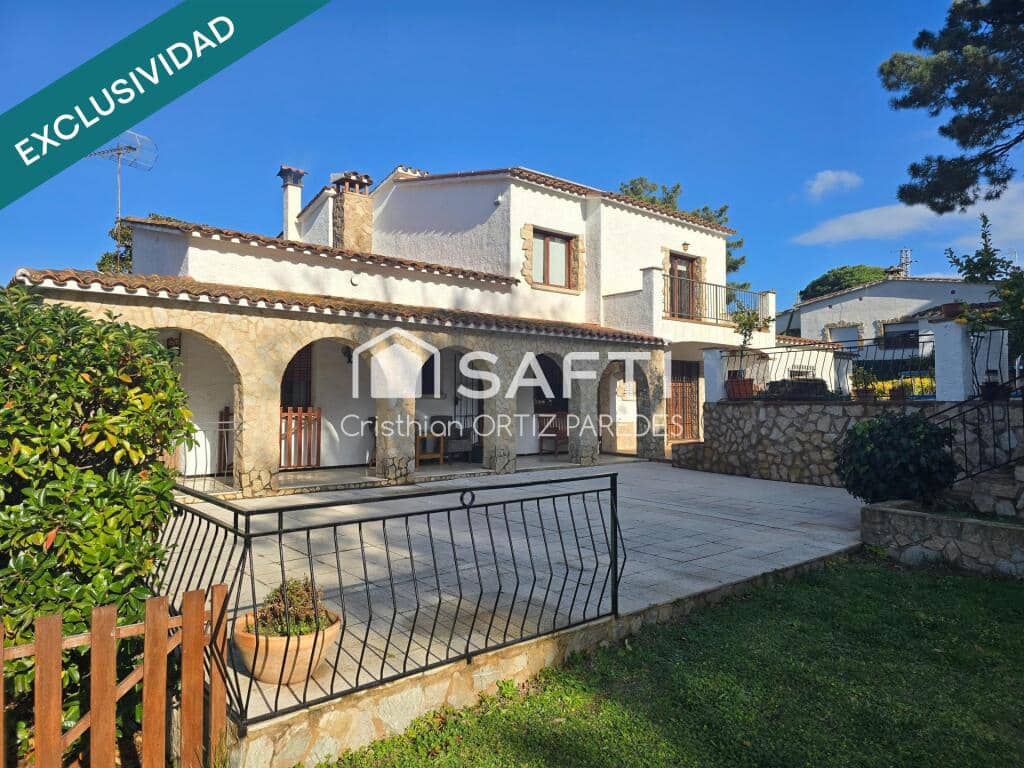 5 sypialnia Willa na sprzedaż w Santa Cristina d'Aro z basenem garażem - 1 272 000 € (Ref: 9173867)