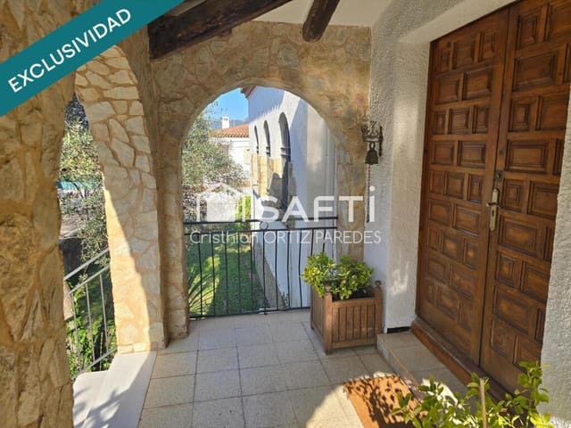 5 sovrum Villa till salu i Santa Cristina d'Aro med pool garage - 1 272 000 € (Ref: 9173867)