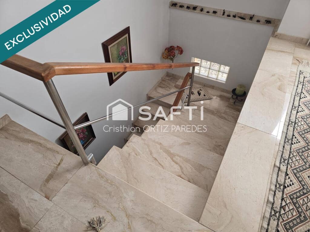 5 sypialnia Willa na sprzedaż w Santa Cristina d'Aro z basenem garażem - 1 272 000 € (Ref: 9173867)