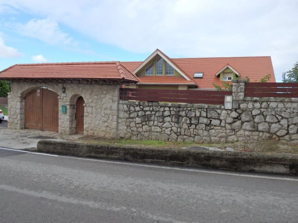 7 soveværelse Villa til salg i Santander med swimmingpool garage - € 1.290.000 (Ref: 9173906)