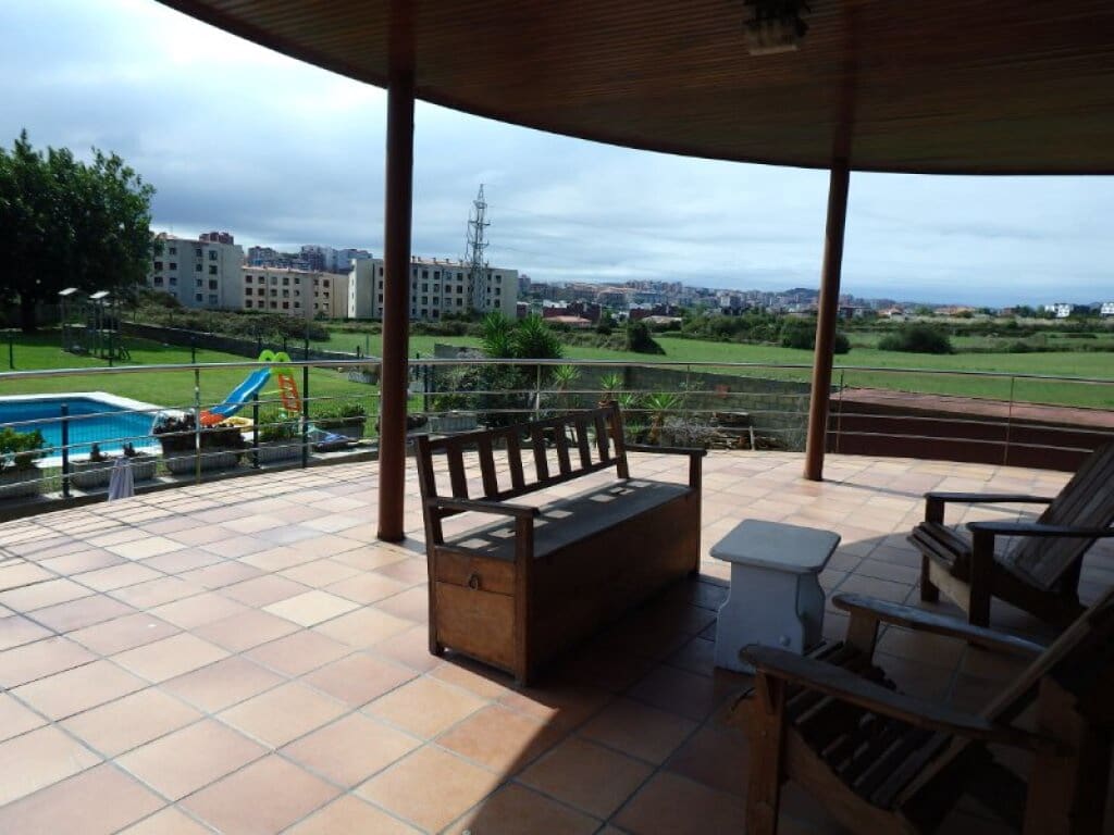 7 soveværelse Villa til salg i Santander med swimmingpool garage - € 1.290.000 (Ref: 9173906)