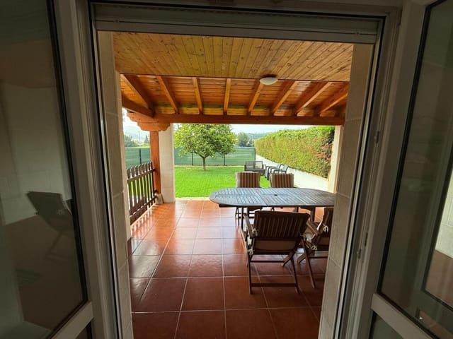 3 soveværelse Villa til salg i Viveda, Santillana del Mar - € 385.000 (Ref: 9173907)