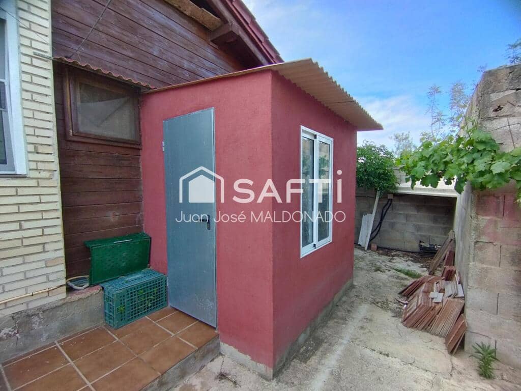 4 soveværelse Finca/Landehus til salg i Vinaros med swimmingpool - € 159.000 (Ref: 9173939)