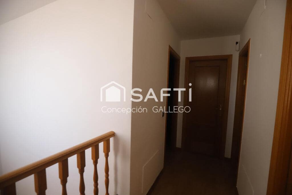 4 soveværelse Rækkehus til salg i Campo de Criptana med garage - € 290.000 (Ref: 9173957)