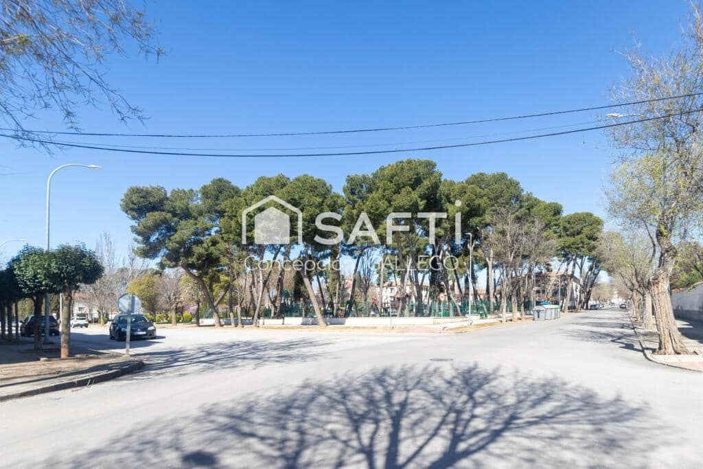 4 soveværelse Rækkehus til salg i Campo de Criptana med garage - € 290.000 (Ref: 9173957)