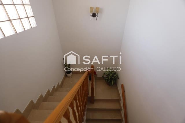 4 makuuhuone Rivitalo myytävänä paikassa Campo de Criptana mukana 
autotalli - 290 000 € (Ref: 9173957)