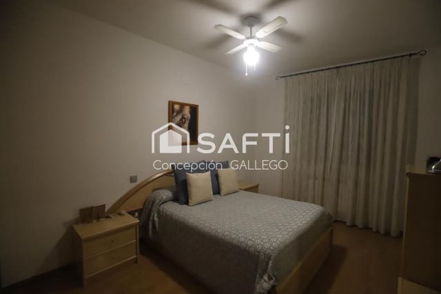 4 makuuhuone Rivitalo myytävänä paikassa Campo de Criptana mukana 
autotalli - 290 000 € (Ref: 9173957)