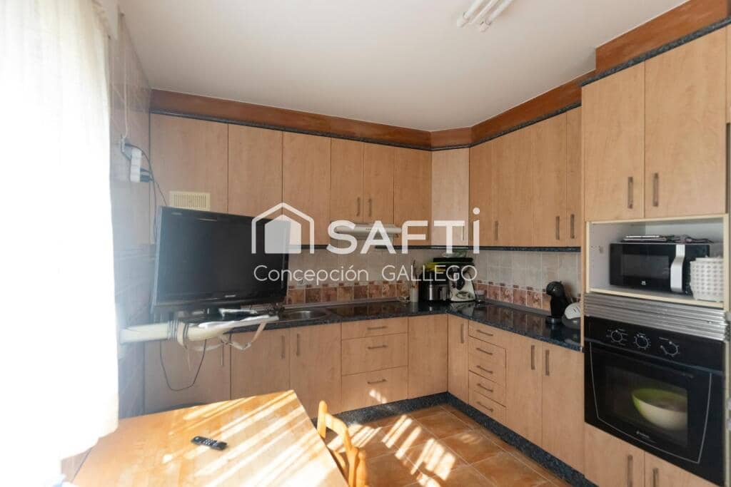 4 soveværelse Rækkehus til salg i Campo de Criptana med garage - € 290.000 (Ref: 9173957)